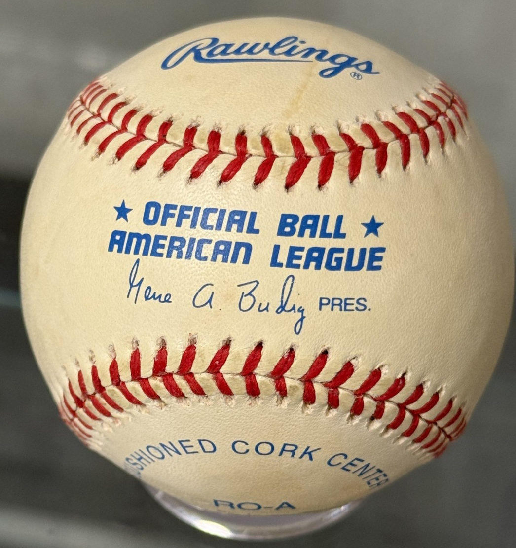 Ken Griffey Jr. Signed Official AL Baseball - Upper Deck Authenticated (UDA)