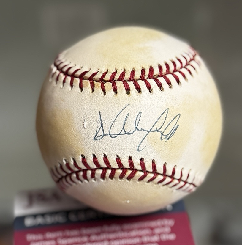 Dave Winfield Signed Autographed OAL Rawlings Baseball (Toning) - JSA Authentic