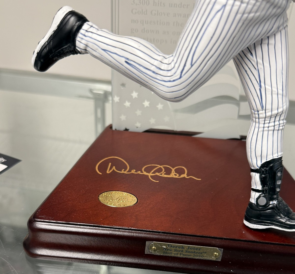 Danbury Mint Derek Jeter Hall of Fame Sculpture "The Captain" Collectable - COA