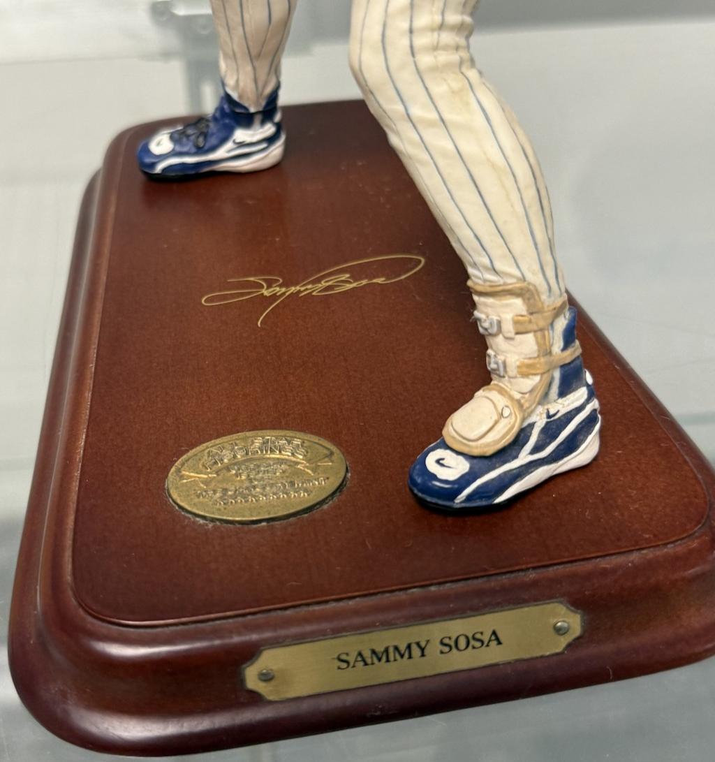 Sammy Sosa Danbury Mint Figurine Chicago Cubs  MLB Collectable - Original Box