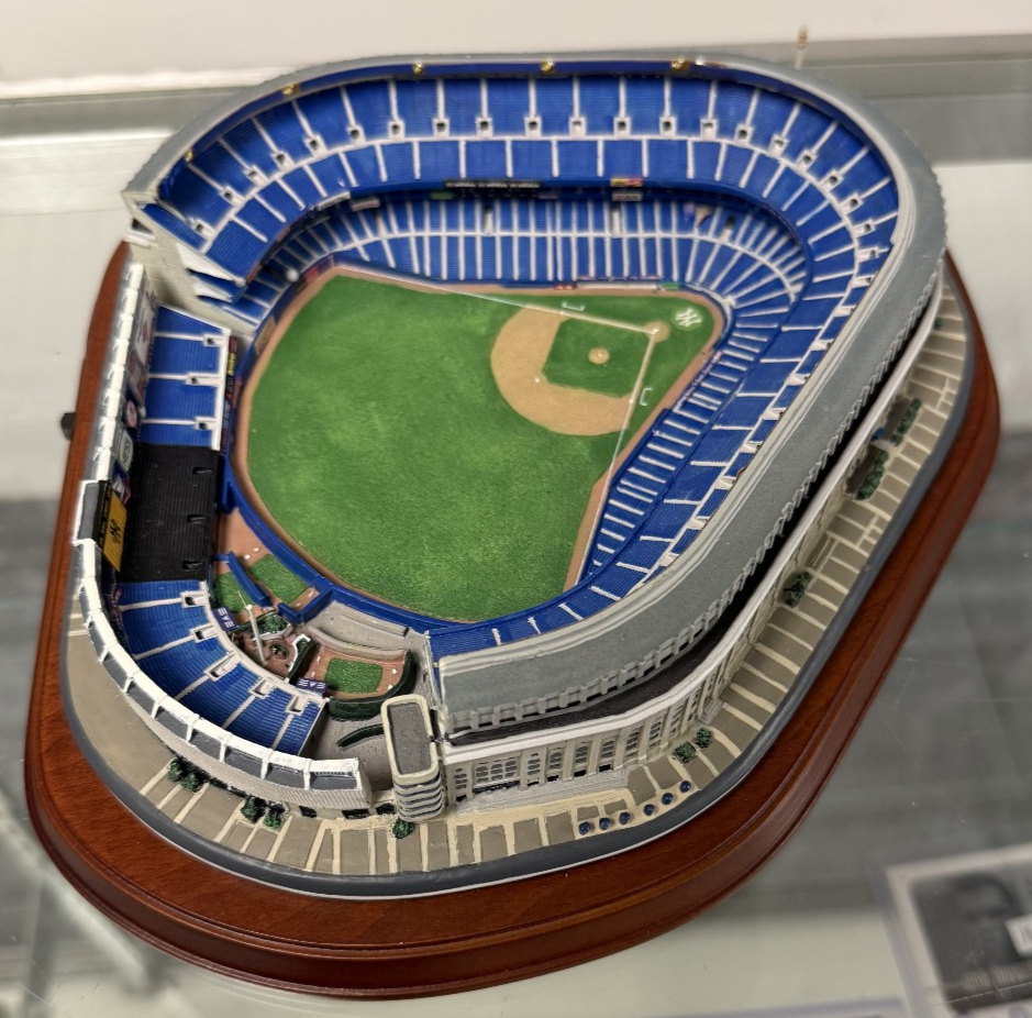 Danbury Mint Old Yankee Stadium Replica/Model Baseball MLB - Original Box