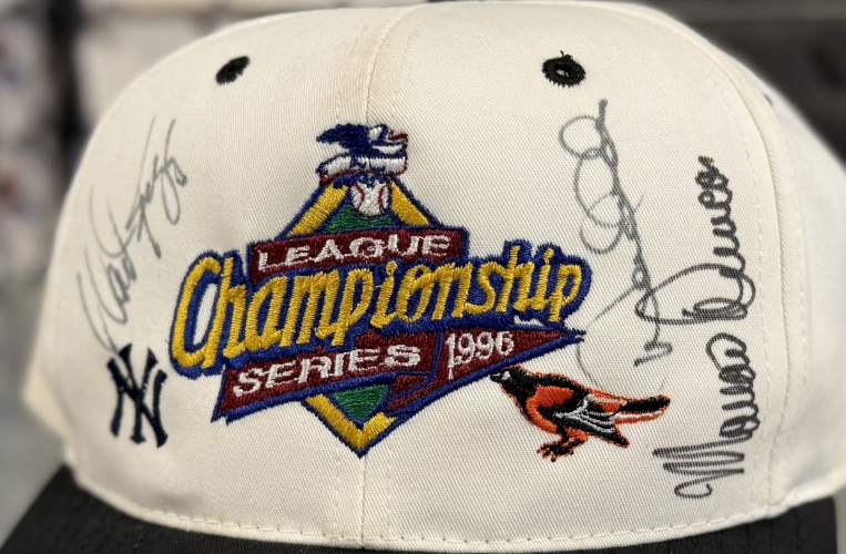 Derek Jeter, Duncan, Girardi & Boggs NY Yankees 1996 League Champ Hat - JSA COA