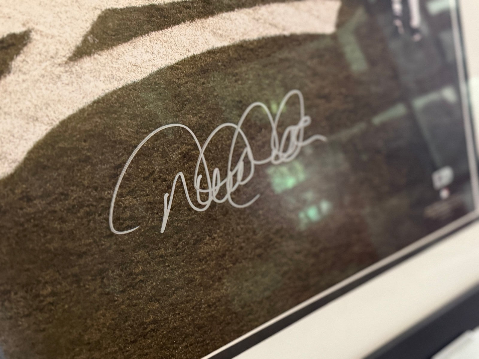 Derek Jeter New York Yankees Signed Framed 16x20 Photo - Steiner Authenticated