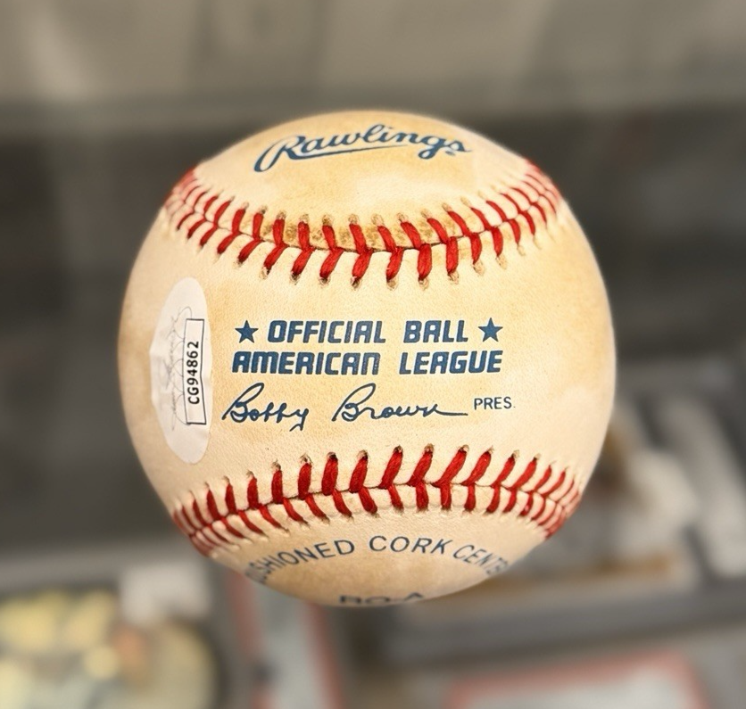 Ken Griffey Jr. Signed Autographed OAL Baseball (Toning) - JSA Authenticated