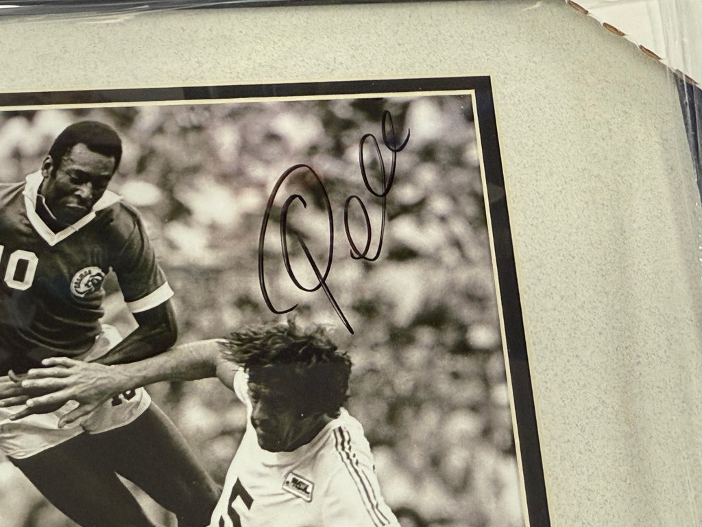 Pelé Autographed Signed & Framed 8x10 - Beckett Authenticated (Sticker & Card)