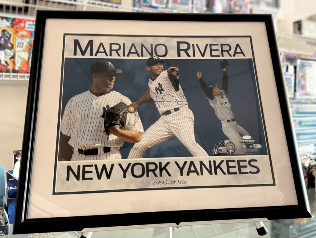 Mariano Rivera Signed Autographed 16x20  - Steiner Authen. - Danbury Mint