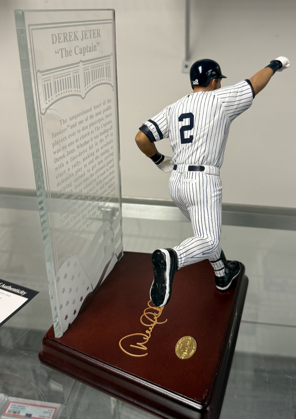 Danbury Mint Derek Jeter Hall of Fame Sculpture "The Captain" Collectable - COA