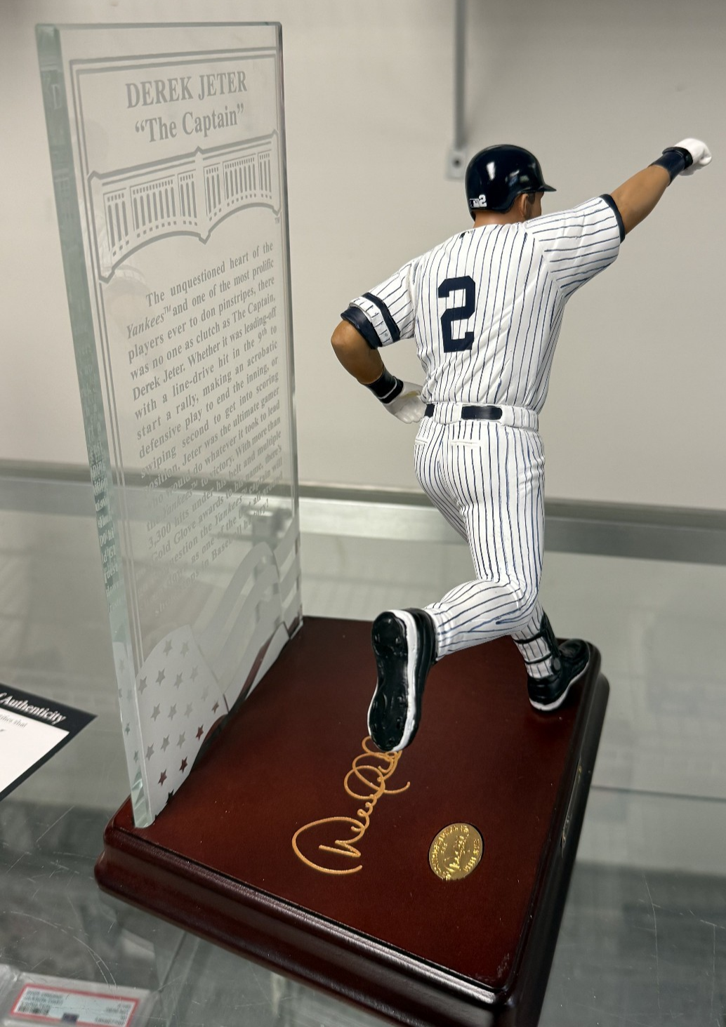 Danbury Mint Derek Jeter Hall of Fame Sculpture "The Captain" Collectable - COA