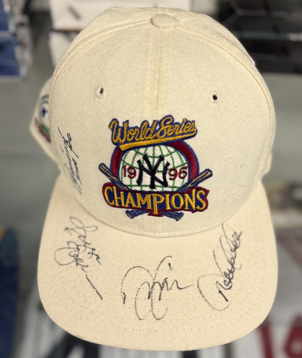New York Yankees 1996 WS Champions Vintage New Era Hat/Cap - Jeter - JSA COA